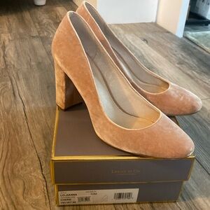 Louise Et Cie Blush Velvet Heels size 10, like new in box